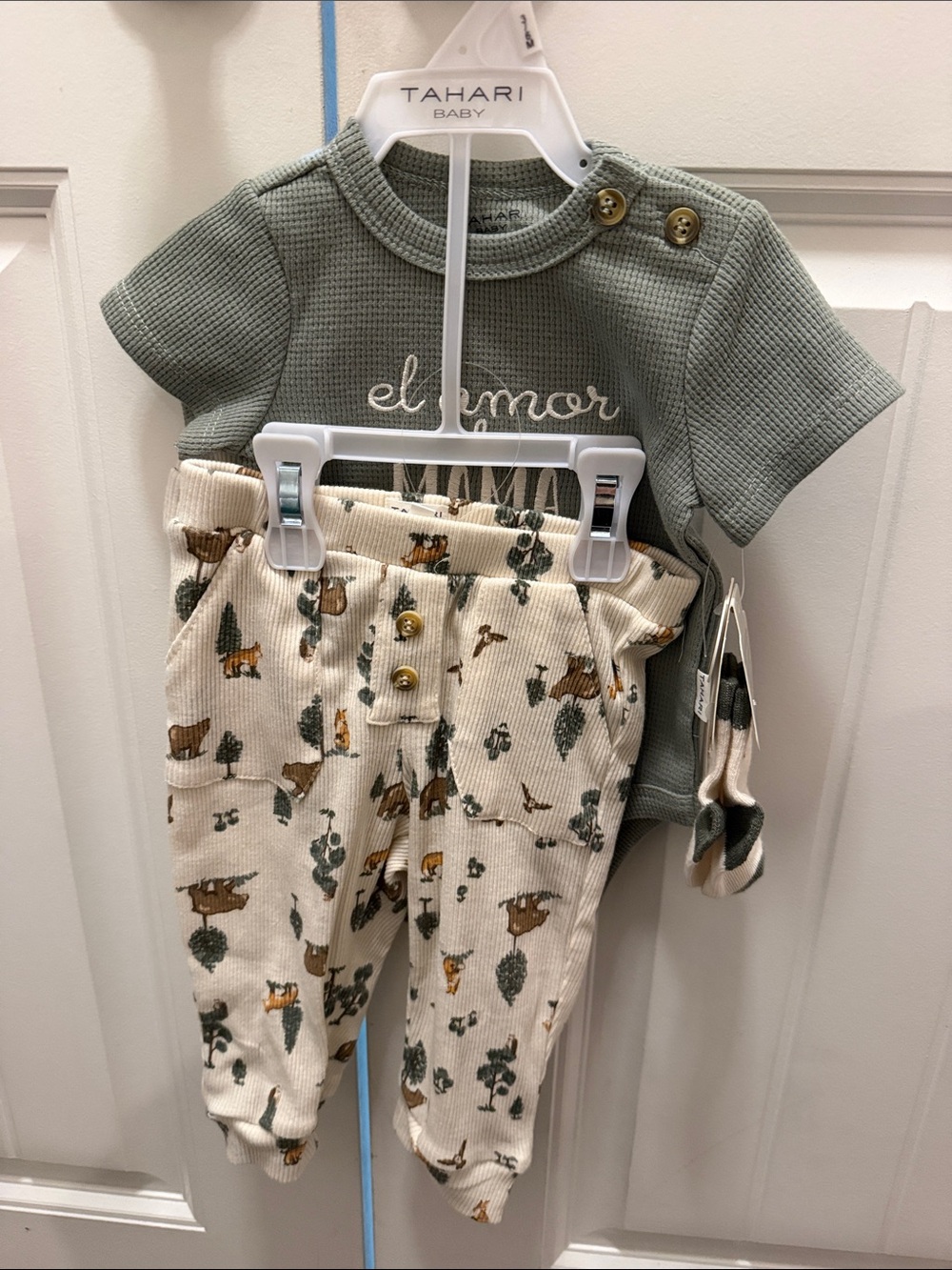 Tahari Baby Woodland 4 pc set